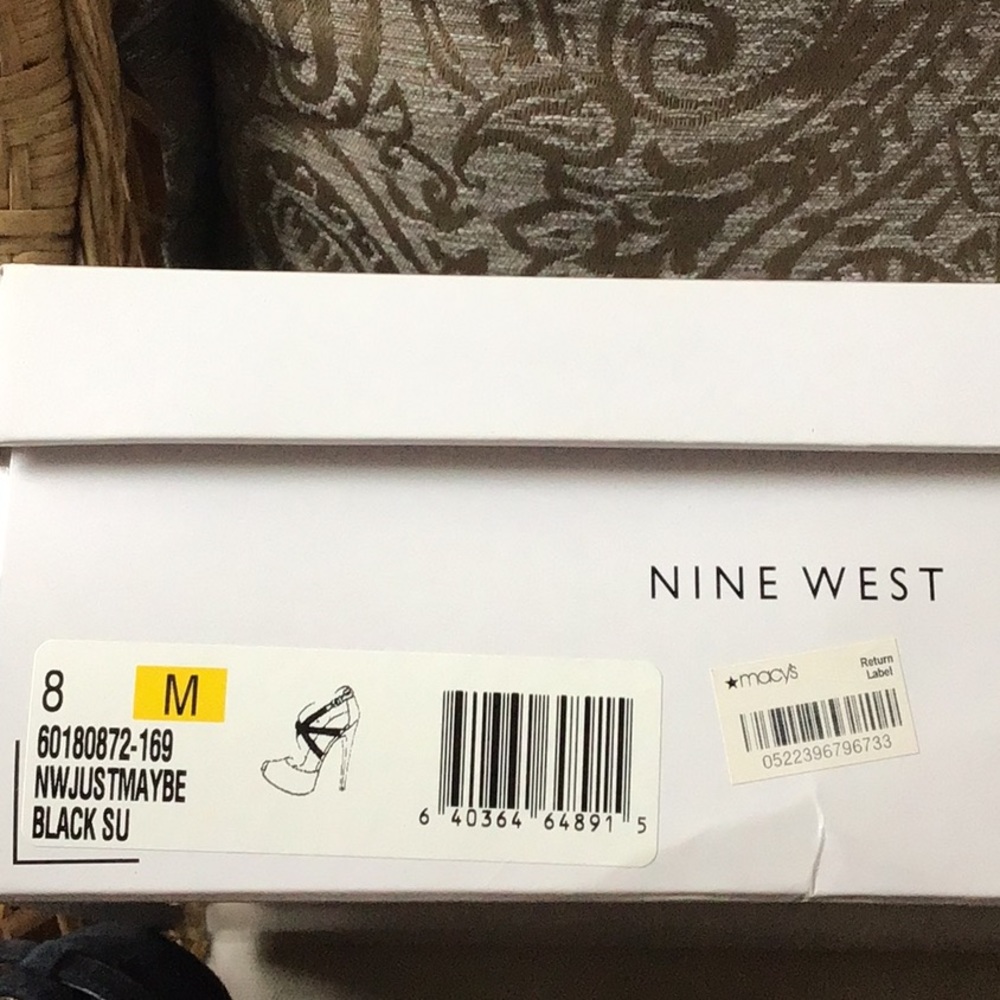 Shoes - Picture 8 of 8